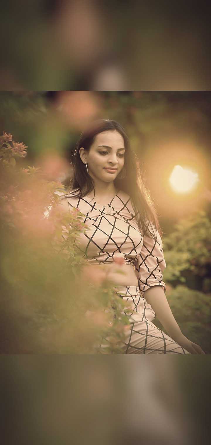 One Click Studio Pose Image