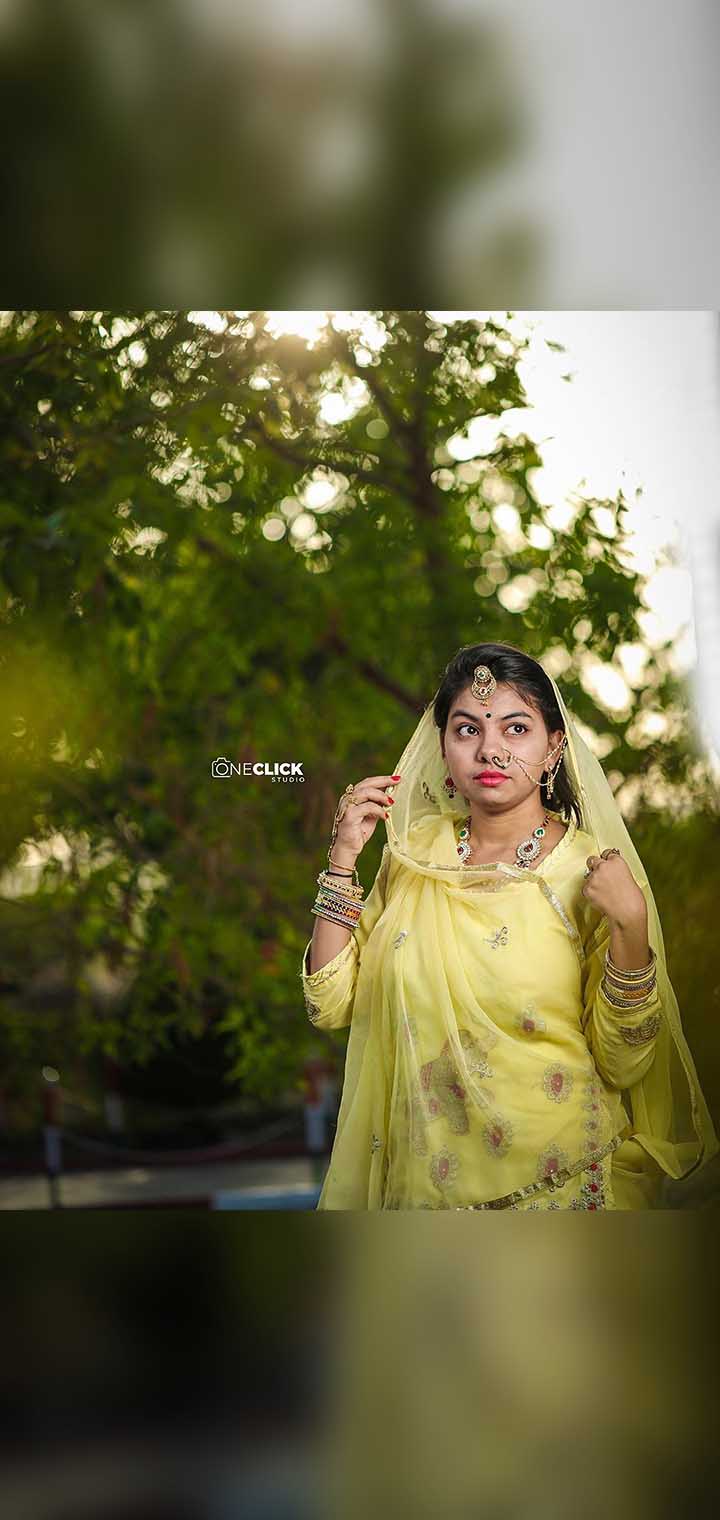 One Click Studio Pose Image