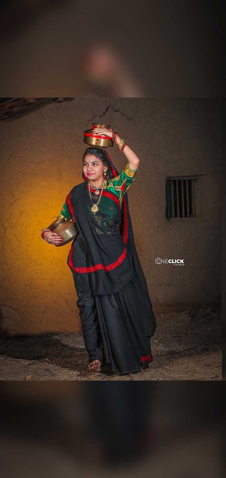 One Click Studio Pose Image