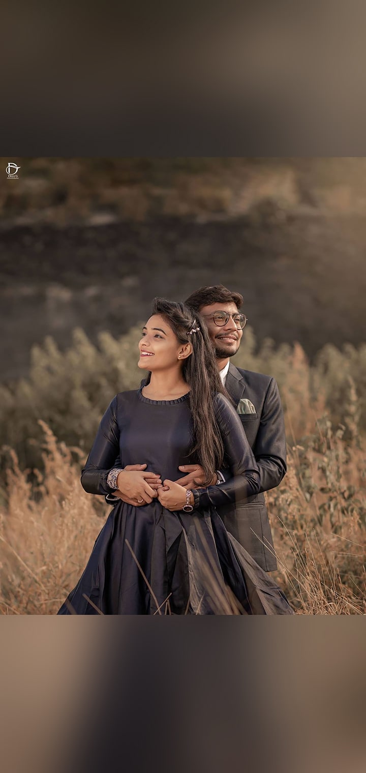 Dilus Photography Pose Image