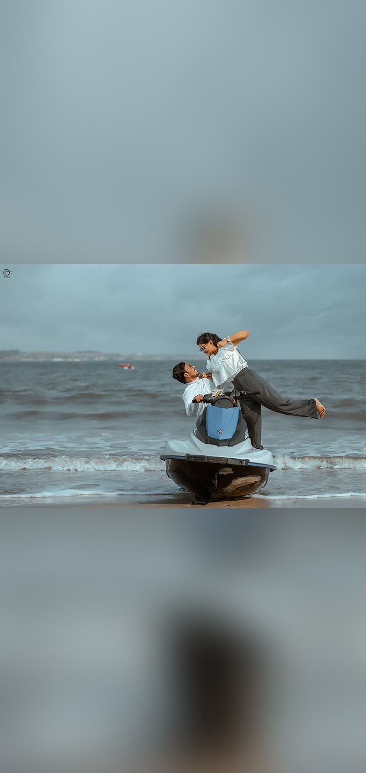 Dilus Photography Pose Image