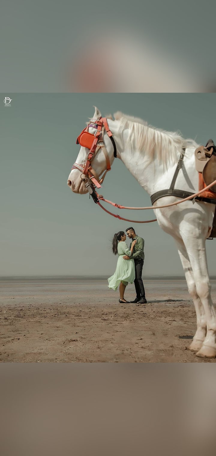 Dilus Photography Pose Image