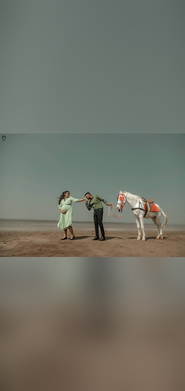 Dilus Photography Pose Image