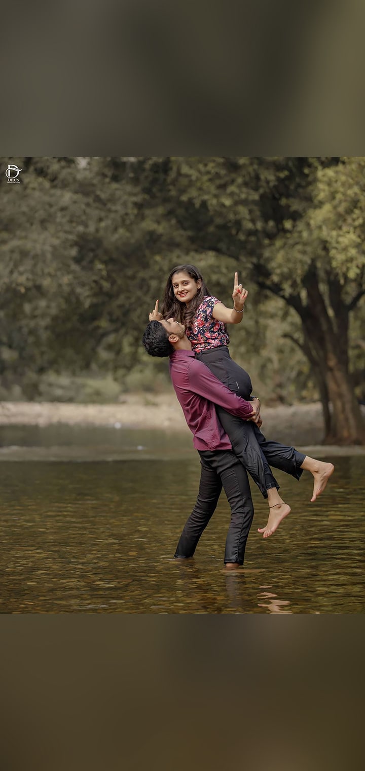 Dilus Photography Pose Image