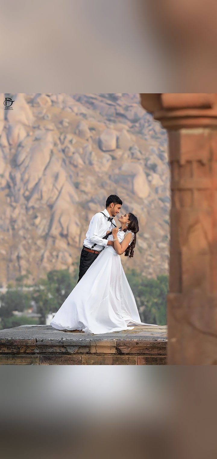Dilus Photography Pose Image