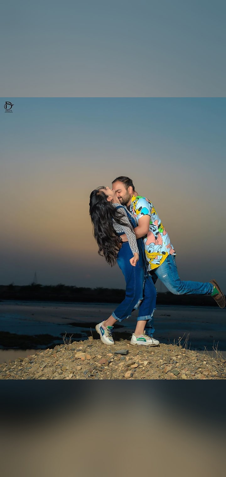 Dilus Photography Pose Image