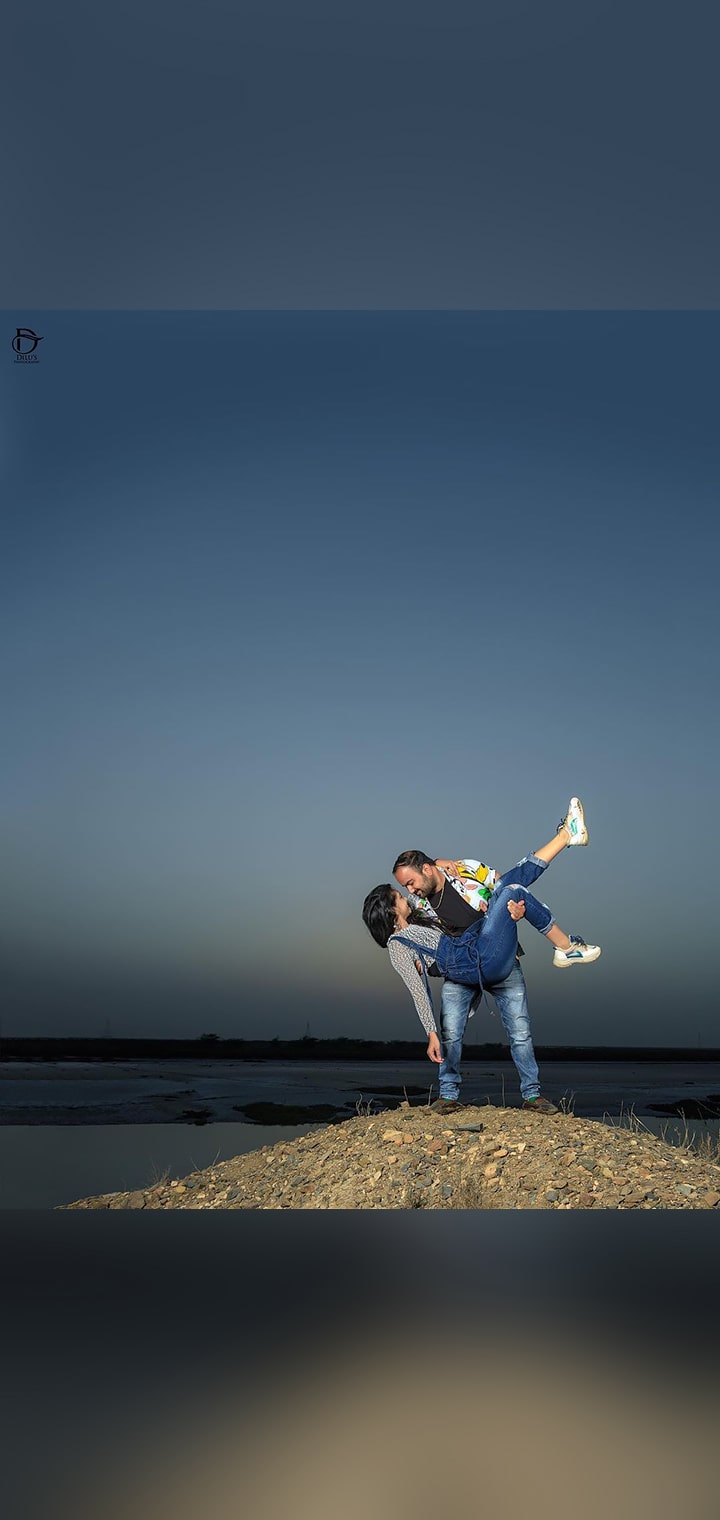 Dilus Photography Pose Image