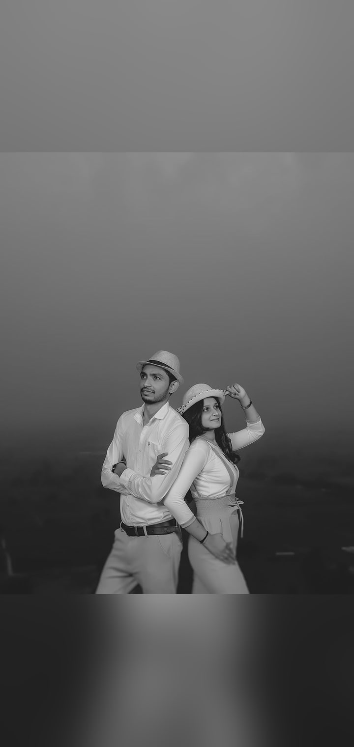 Dilus Photography Pose Image