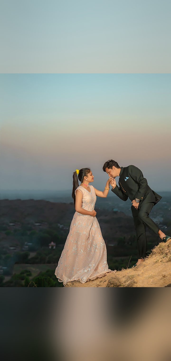Dilus Photography Pose Image