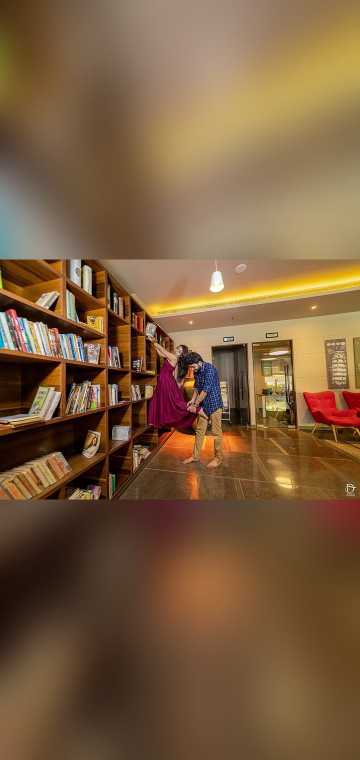 Dilus Photography Pose Image