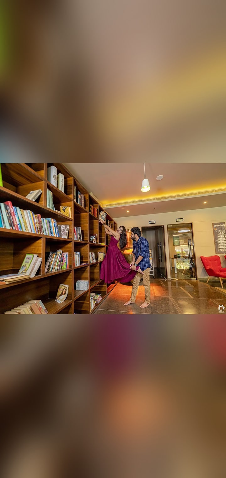 Dilus Photography Pose Image