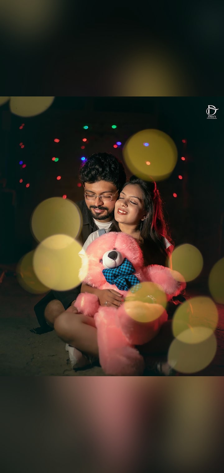 Dilus Photography Pose Image