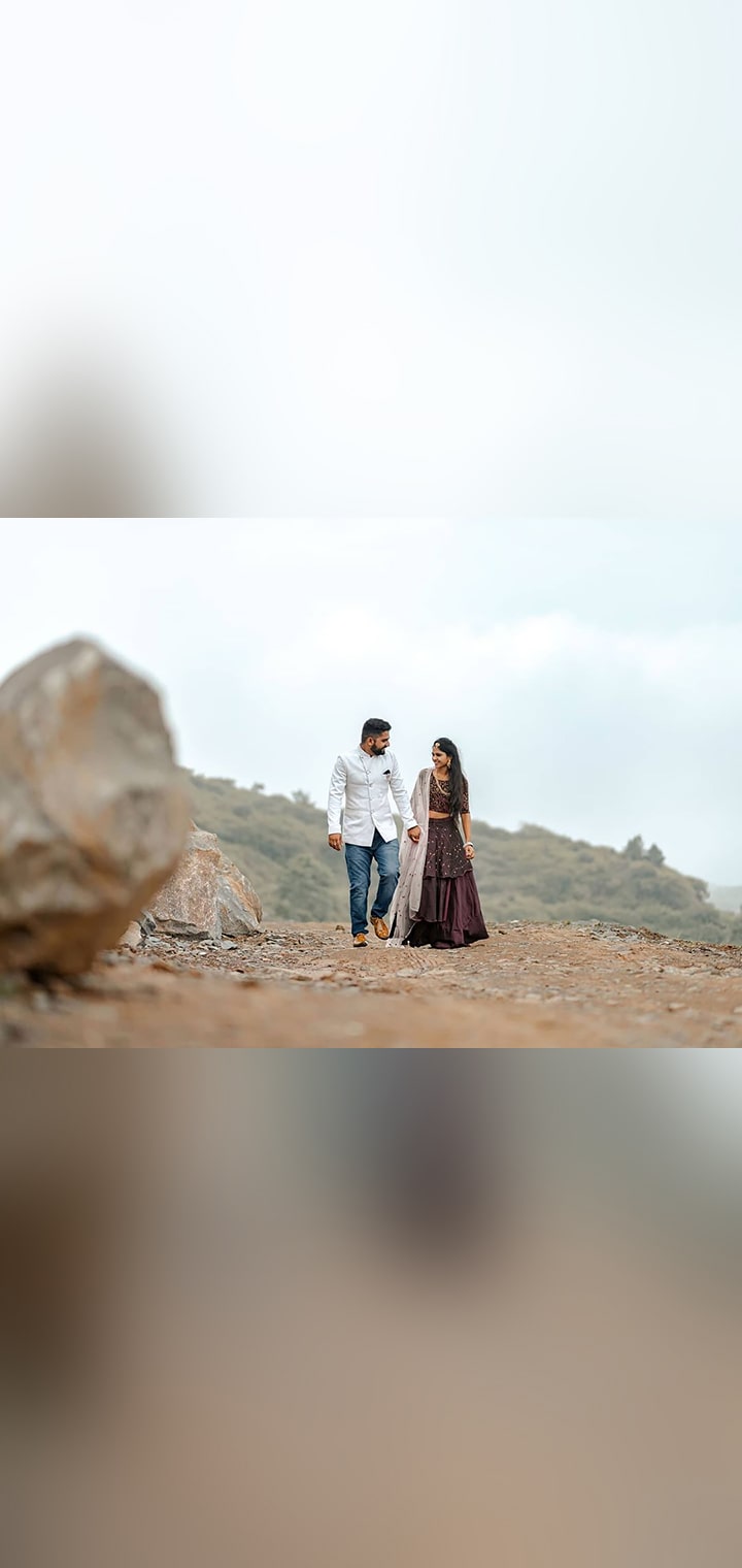 Dilus Photography Pose Image