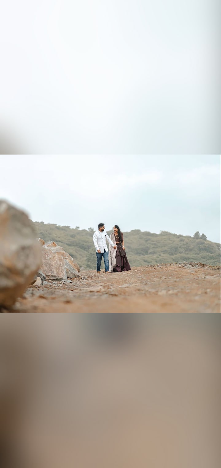 Dilus Photography Pose Image